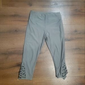 Criss cross leggings